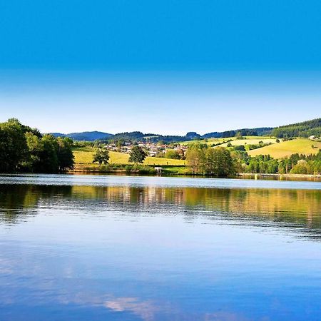 Camping Le Lac Des Sapins Cublize Bagian luar foto